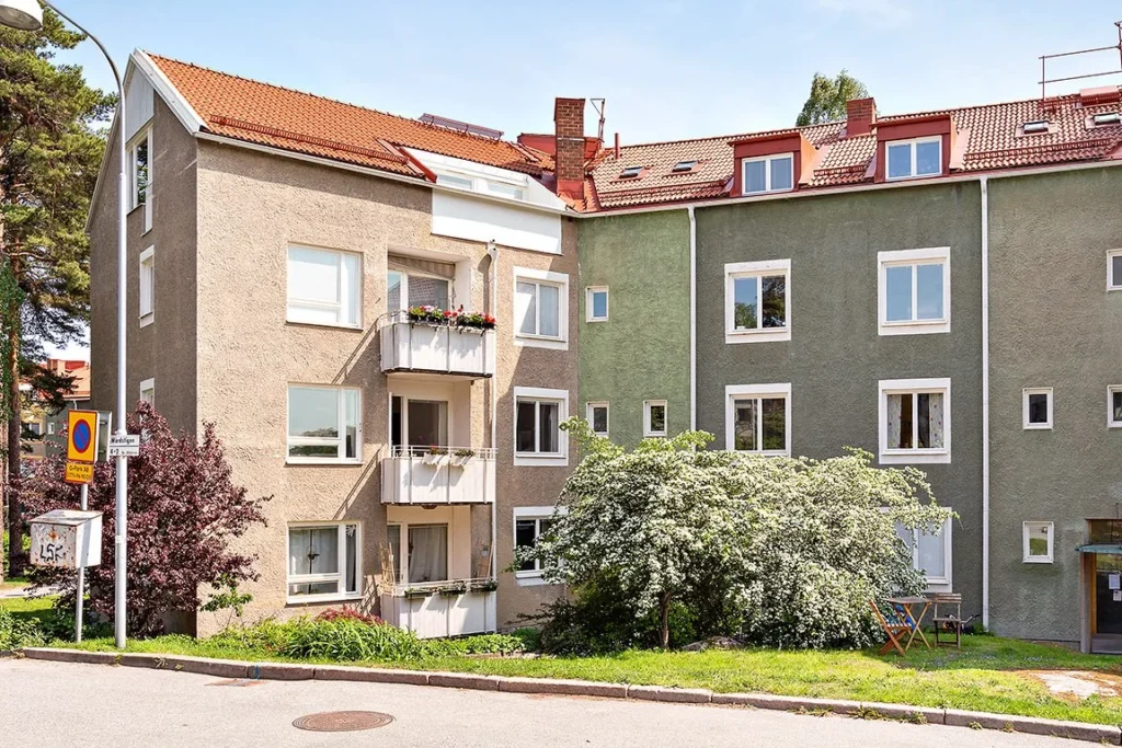 25. Fasadrenovering omputsning till BRF